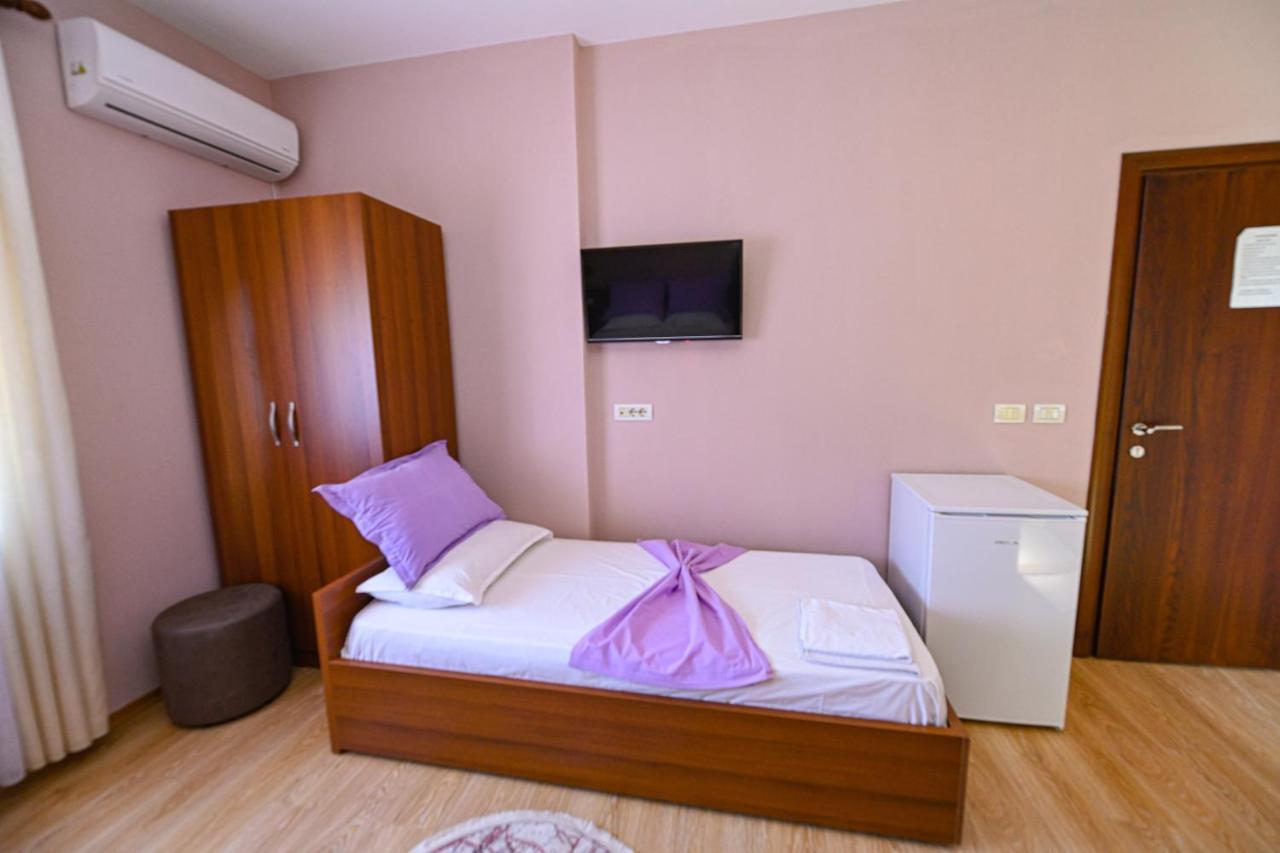 Hotel Epoka Шкодер Экстерьер фото