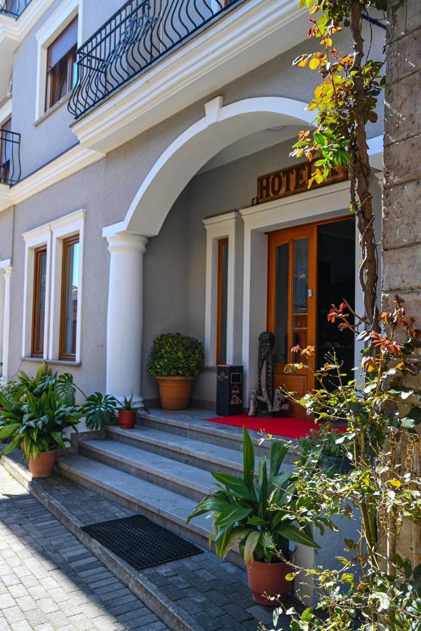 Hotel Epoka Шкодер Экстерьер фото