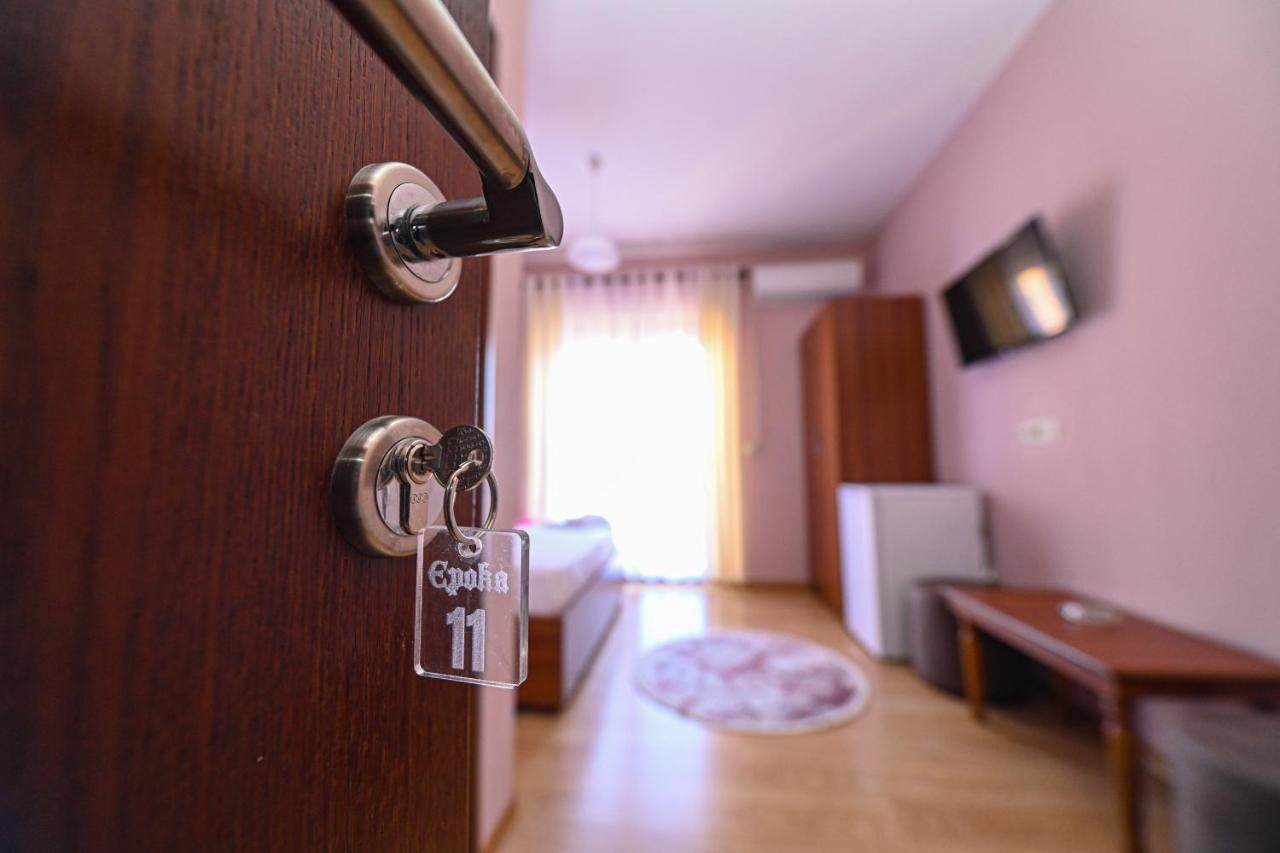Hotel Epoka Шкодер Экстерьер фото
